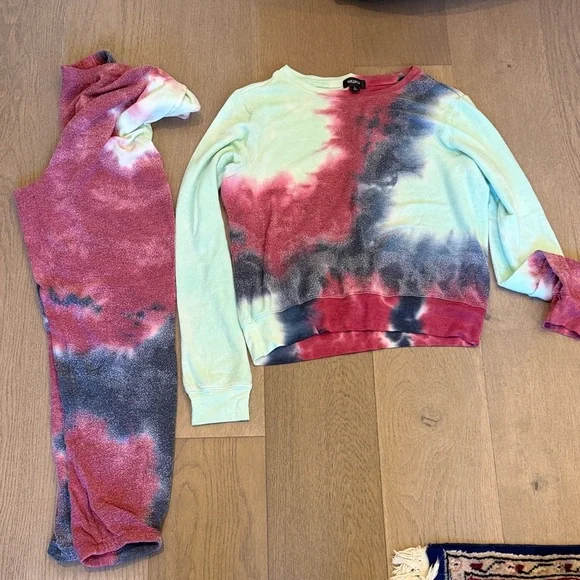 Wildfox Tie-Dye Sweatshirt and Joggers Set - Picture 1 of 1